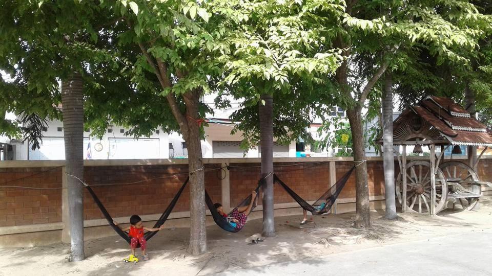 สุขทวีรีสอร์ท อ่าวมะนาว होटल