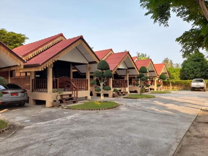 สุขทวีรีสอร์ท อ่าวมะนาว