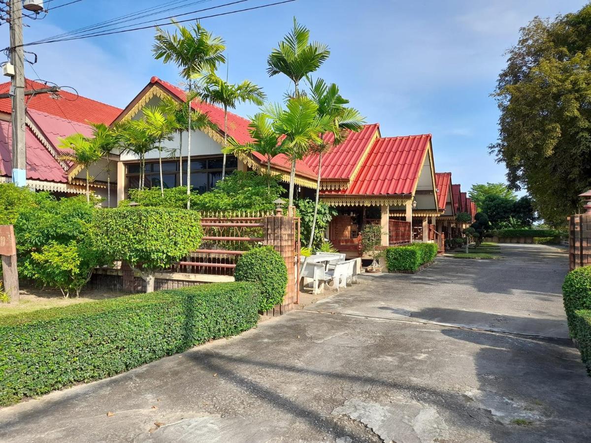 สุขทวีรีสอร์ท อ่าวมะนาว 3* Prachuap Khiri Khan