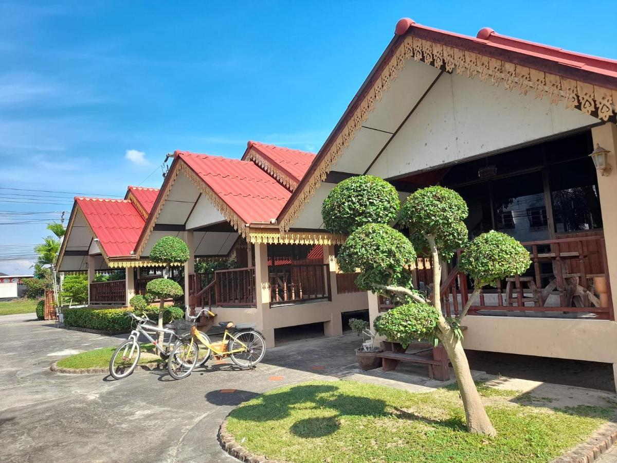 สุขทวีรีสอร์ท อ่าวมะนาว 3* Prachuap Khiri Khan