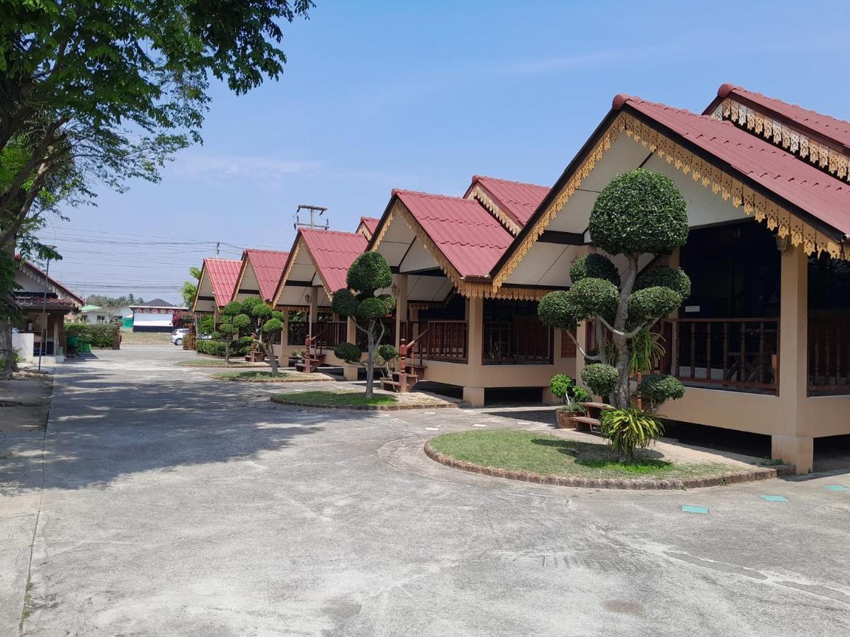 สุขทวีรีสอร์ท อ่าวมะนาว